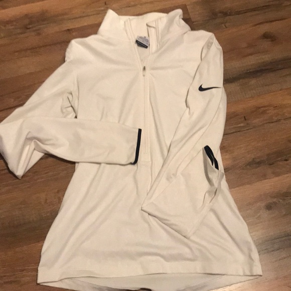 Nike Tops - Nike Thermal Long Sleeve Pull Over